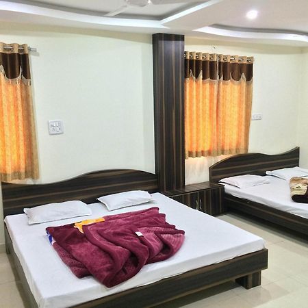 Hotel Vrandavan Palace Near Mahakal Temple Ujjain Exterior foto